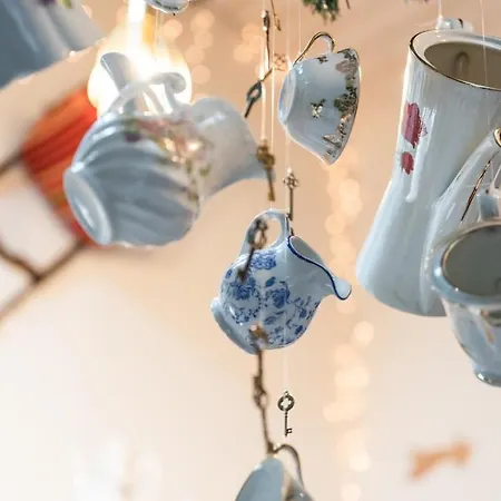 Insolite Alice In Wonderland Semesterbostad