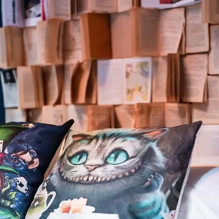 Insolite Alice In Wonderland Holiday home Gujan-Mestras