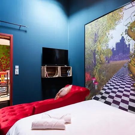 Insolite Alice In Wonderland *